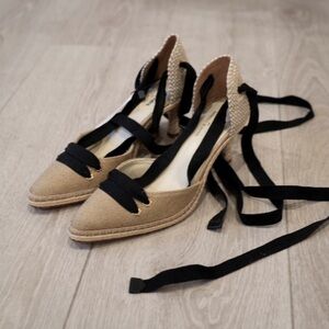CASTANER BY MANOLO BLAHNIK Cream & Black Lace-Up Canvas Espadrilles heels US7